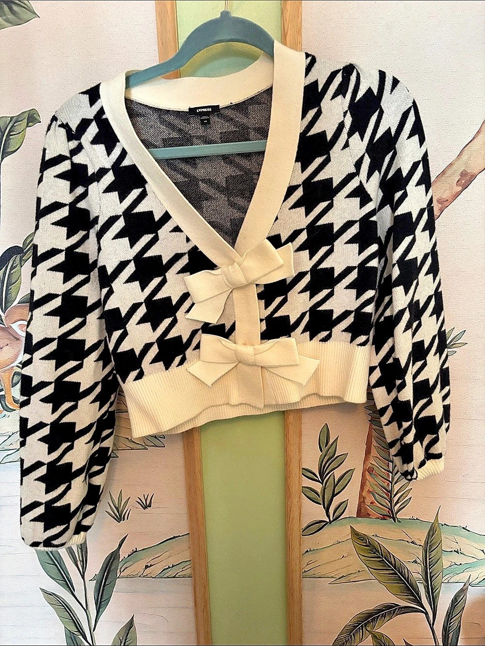 Express Houndstooth Bow Front Cropped Cardigan Black & White XS